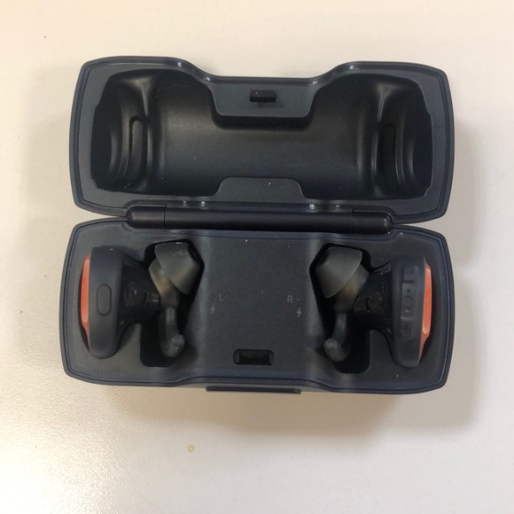 Bose Bluetooth headphones - Picture 2 of 3